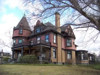Exterior view of Hotchkiss Fyler House