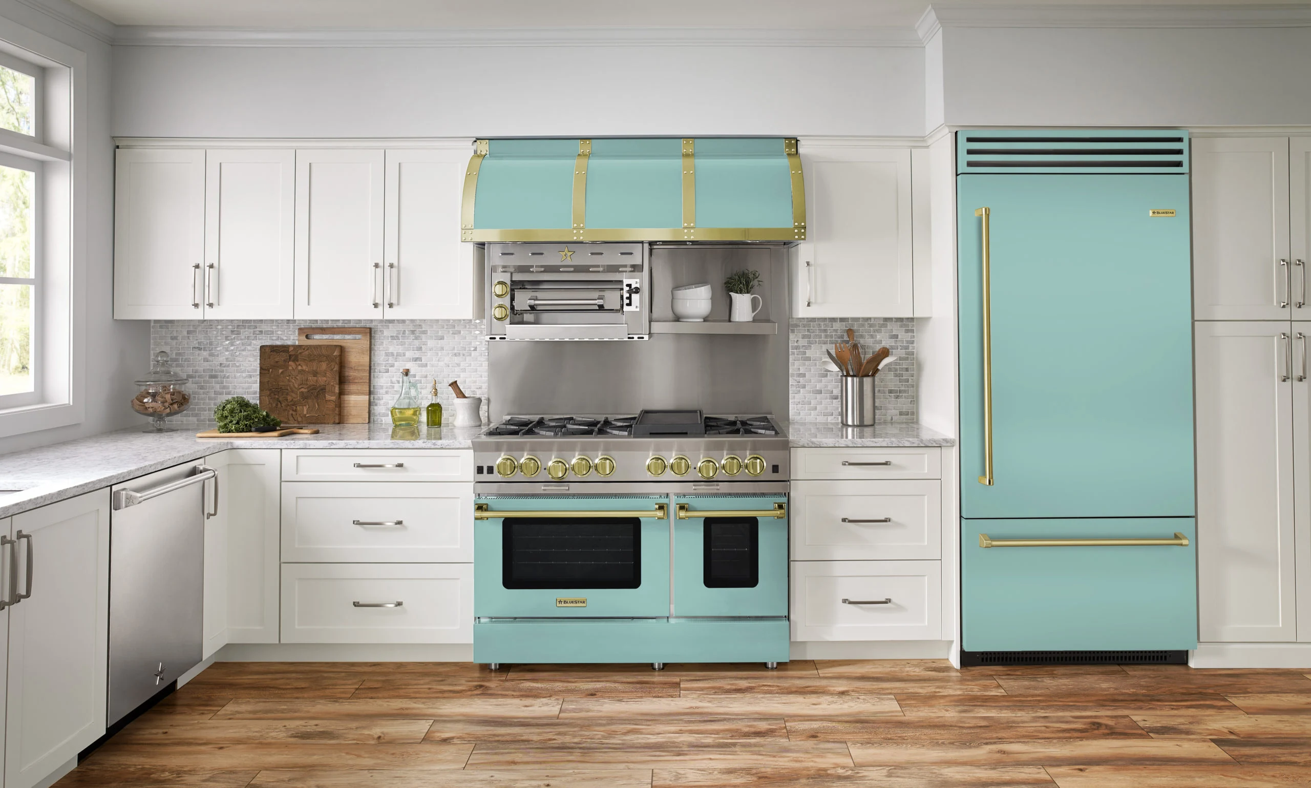BlueStar-Full_Kitchen-in-2021-Color-of-the-Year-_6027_BrBrass-scaled BlueStar Appliances